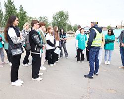 Студенты АГПК побывали с экскурсией в астраханском порту 